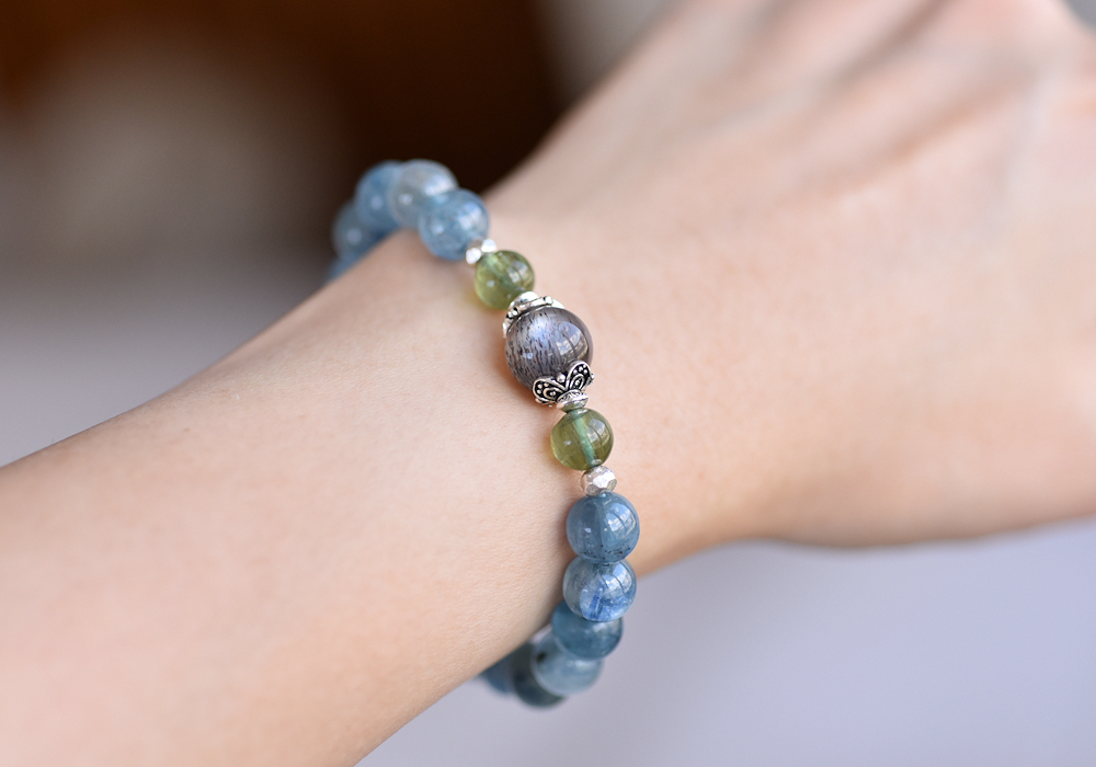 カイヤナイト　ネオンブルーアパタイト　カレンシルバー　ブレスレット　※B79 楽天市場】ブルーカイヤナイトインクォーツ ブレスレット 約11mm